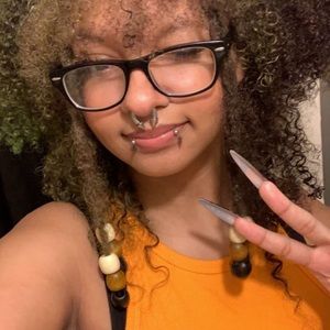 Meet your Posher, Tahginay